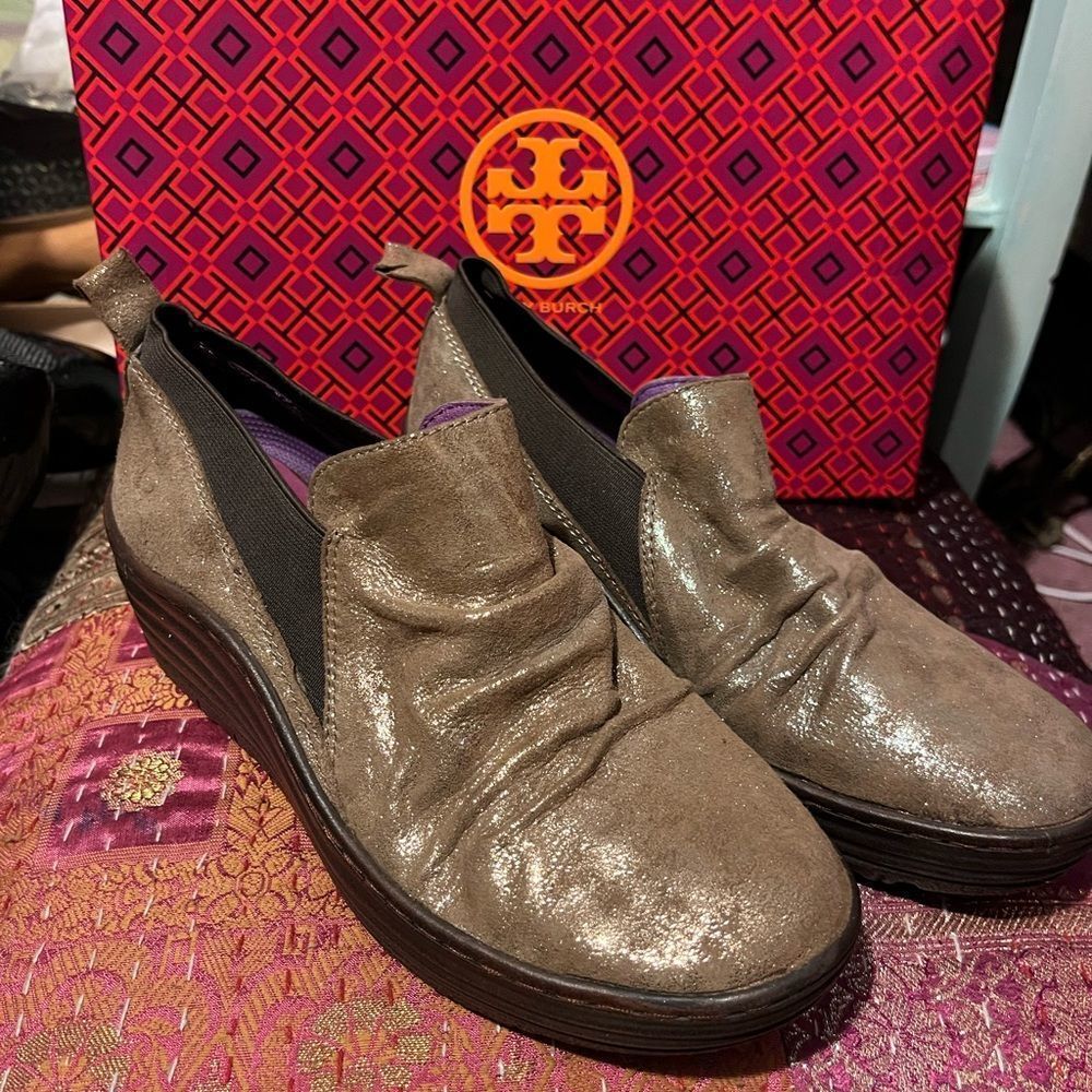 Bionica Metallic Wedge Shooties Sz 7